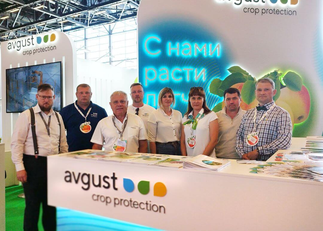 Lăcusta din Stavropol și molia de luncă din Siberia: sunt numiți principalii dăunători ai sezonului agricol 2020